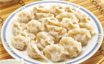 包饺子